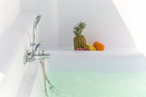Suite top floor with sea view and outdoor  hydromassage tub