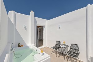 Suite top floor with sea view and outdoor  hydromassage tub