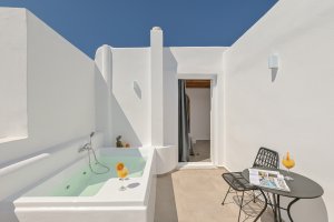 Suite top floor with sea view and outdoor  hydromassage tub
