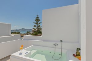 Suite top floor with sea view and outdoor  hydromassage tub