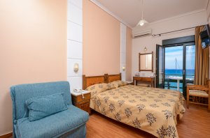 Twin Room with armchair bed, Port View
