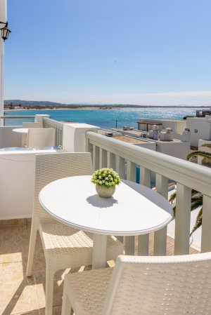 Double / Twin bed with sea view