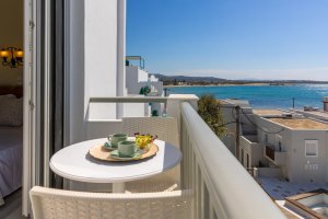 Double / Twin bed with sea view