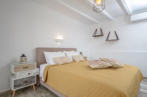 Studio with sea view