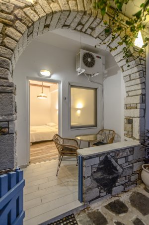 Double room with side sea view