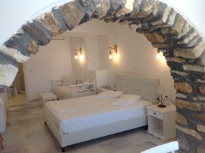 Tranditional Suite  2-3 Person