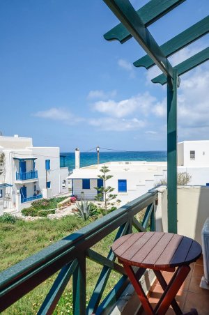 SUPERIOR DOUBLE ROOM WITH SIDE SEA VIEW