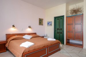 Double or Twin  bedroom