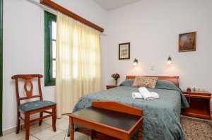 Double or Twin  bedroom