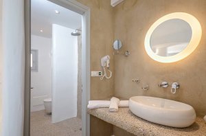 Apartment with Balcony with Olive Grove View