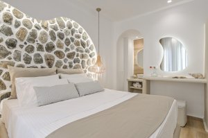 Cycladic Apartment with 2 Bedrooms and 2 Bathrooms