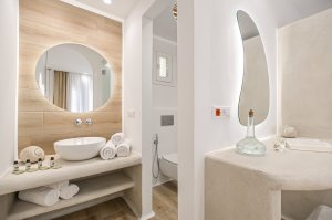 Cycladic Apartment with 2 Bedrooms and 2 Bathrooms