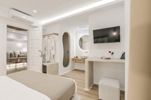 Villa Adriana Cycladic Apartment with 2 Bedrooms and 2 Bathrooms