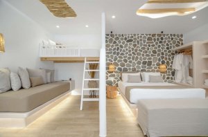 Family Suite with Pool View