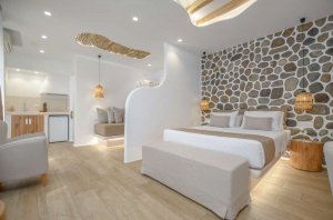 Family Suite with Pool View
