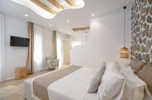 Family Suite with Pool View