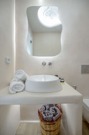 Family Suite with Pool View