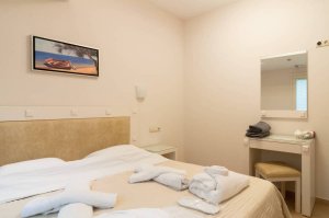 Deluxe Apartment with 2 Bedrooms and Sea View