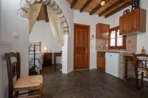 Studio for 3 people