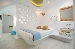 2 Bedroom Suite, split level, Sea View