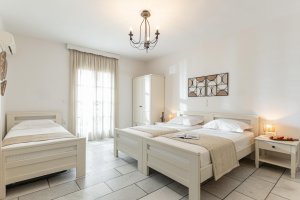 Triple Room with Balcony 