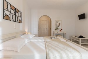 Triple Room with Balcony 