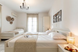 Triple Room with Balcony 