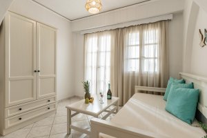 Standard Studio for 2 Adults and 2 Chlidren