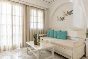Standard Studio for 2 Adults and 2 Chlidren