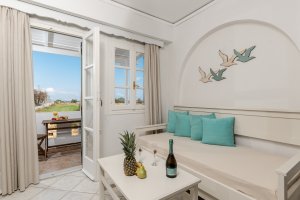 Standard Studio for 2 Adults and 2 Chlidren