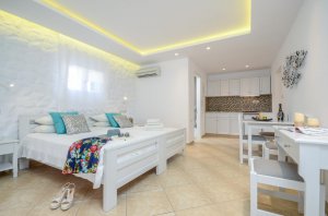 Apartment with 2 rooms - Semibasement