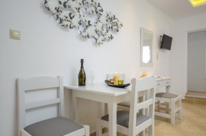 Apartment with 2 rooms - Semibasement