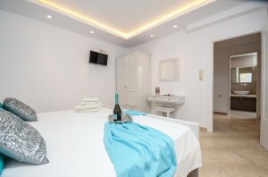 Apartment with 2 rooms - Semibasement