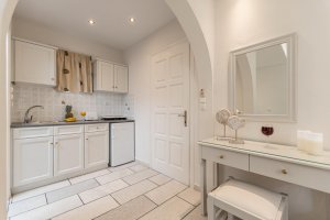 Standard Studio for 2 Adults and 2 Chlidren