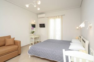 Double / Twin bed studio