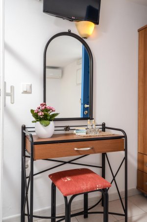 Double Bed Room Top Floor with Sea view