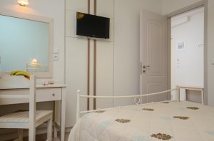 Semi-basement Apartment (with two rooms)