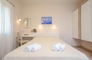 Double / Twin Bed Studio