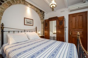 Triple bed studio