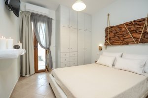 Luxury villa with sea view 90sq.meters with 2 bedrooms  2 bathrooms from 1up to 4 person with outdoor Hydromasaz Bathtube