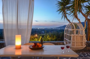 Luxury villa with sea view 90sq.meters with 2 bedrooms  2 bathrooms from 1up to 4 person with outdoor Hydromasaz Bathtube