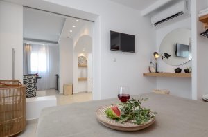 Grand Villa with pool and jacuzzi, 5 BR