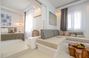 Grand Villa with pool and jacuzzi, 5 BR