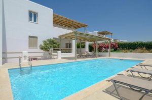 Grand Suite with swimming pool - 3 BR