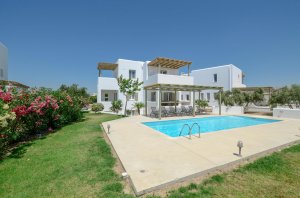 Grand Suite with swimming pool - 3 BR