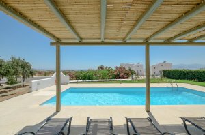Grand Suite with swimming pool - 3 BR