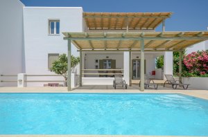 Grand Suite with swimming pool - 3 BR