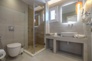 Premium Suite with Jacuzzi and Sea View - 1 BR