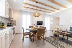 Grand Suite with swimming pool - 3 BR