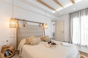 Grand Suite with swimming pool - 3 BR